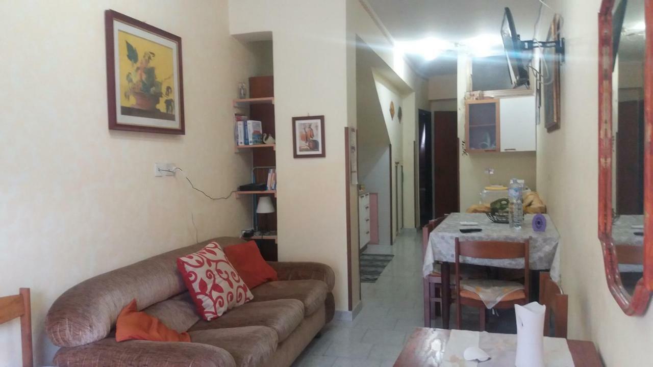 Il Guscio Apartment Санта Тереза ди Рива Екстериор снимка
